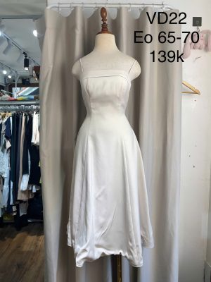 Váy hai dây trắng lụa