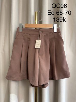 Quần short vải xếp ly / Pleated Shorts